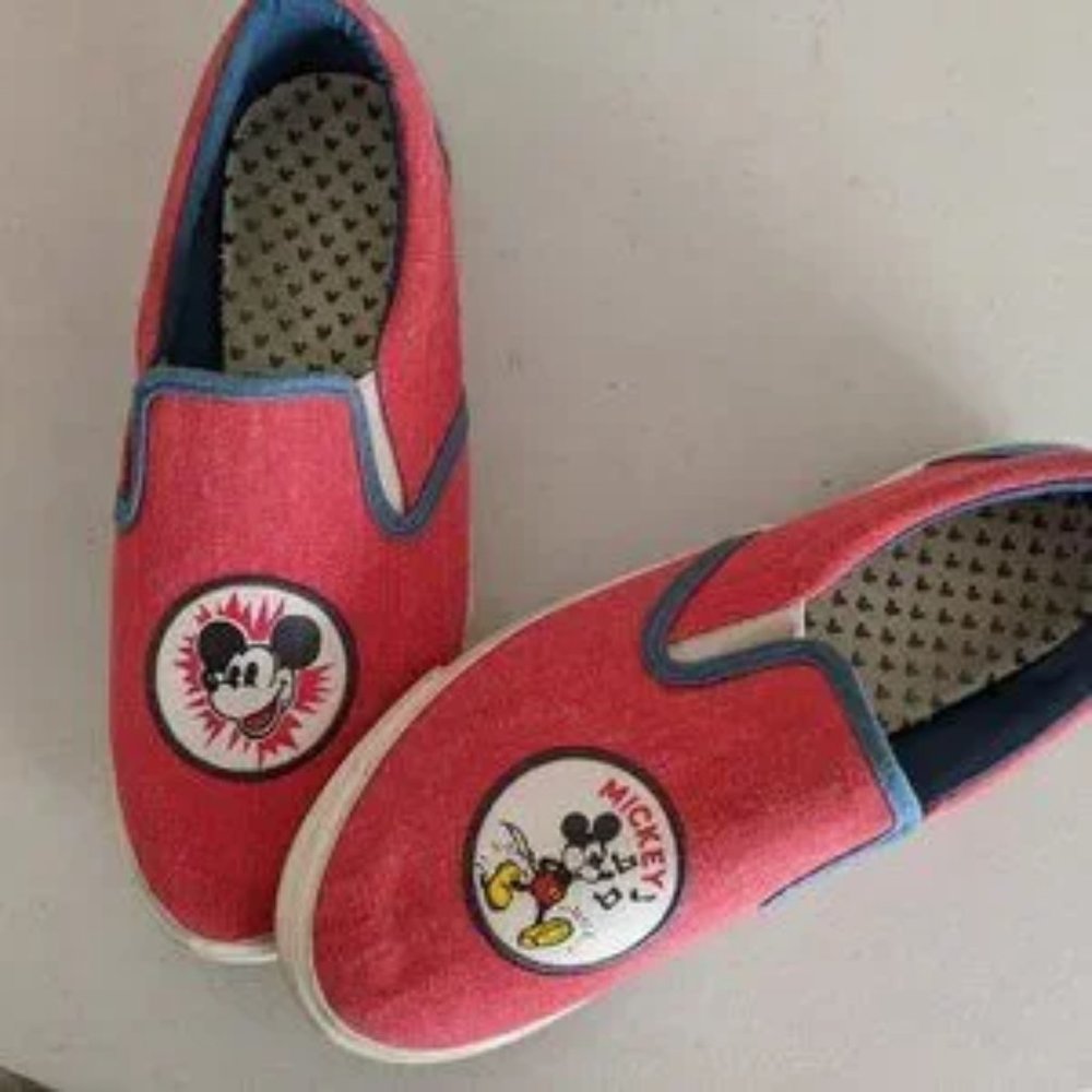 Disney slip-on tennis shoes size 8 and 1/2